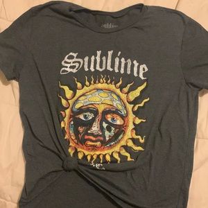 Sublime tee with tie knot